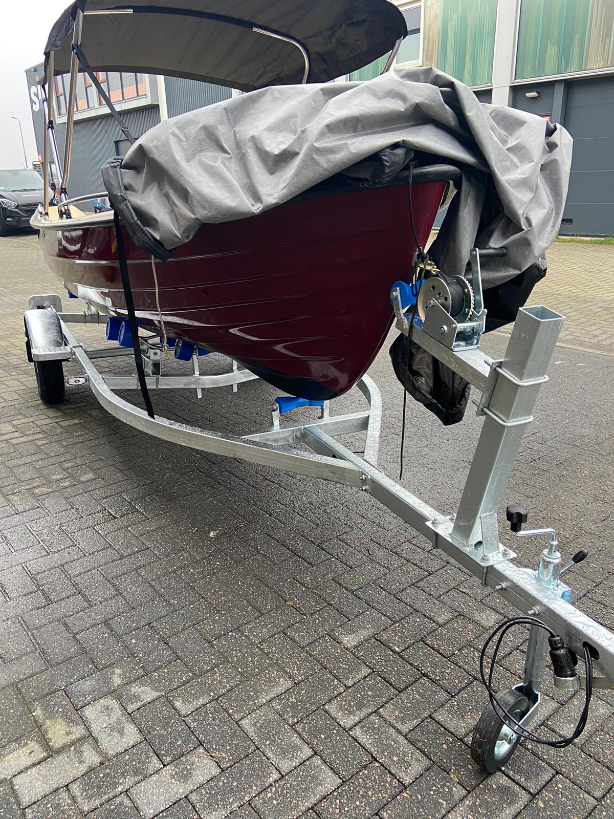 Tonca 750 Boottrailer Ongeremd – 520 cm