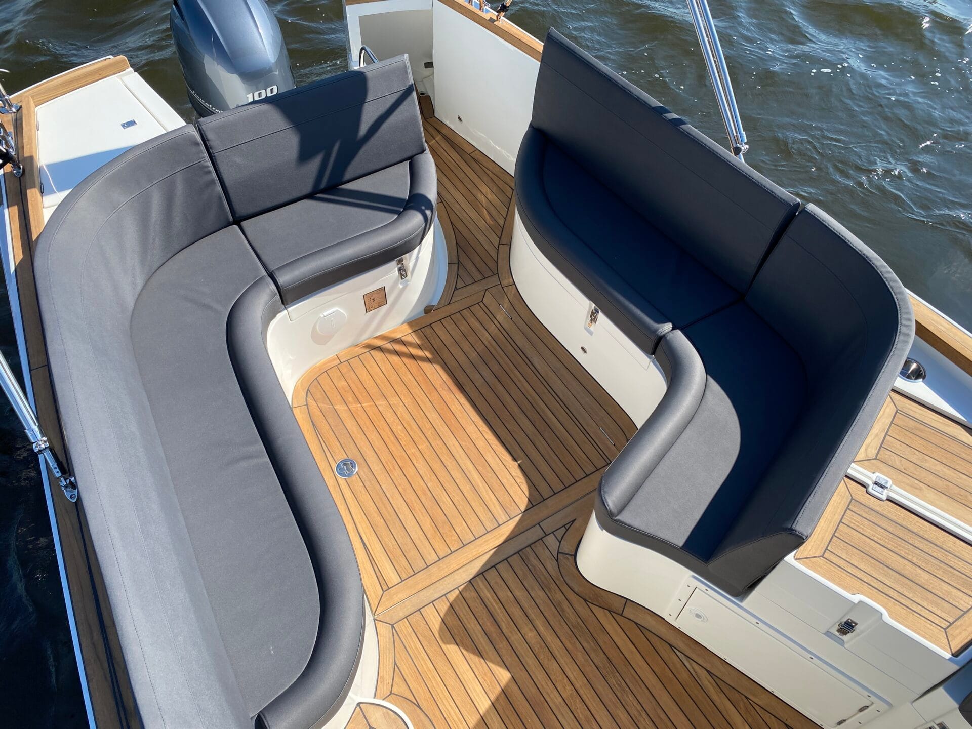 Oud Huijzer 700 Cabine