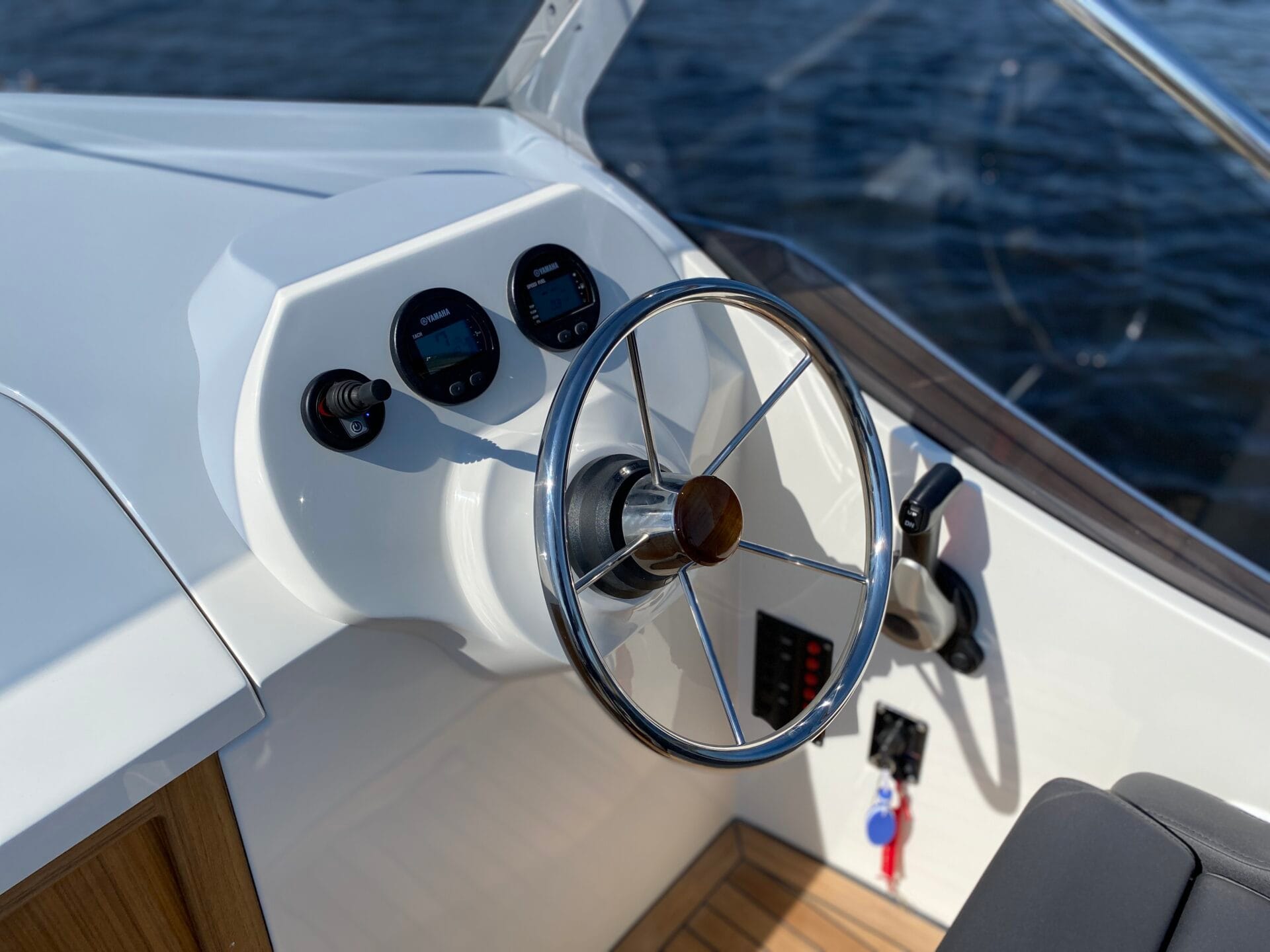 Oud Huijzer 700 Cabine