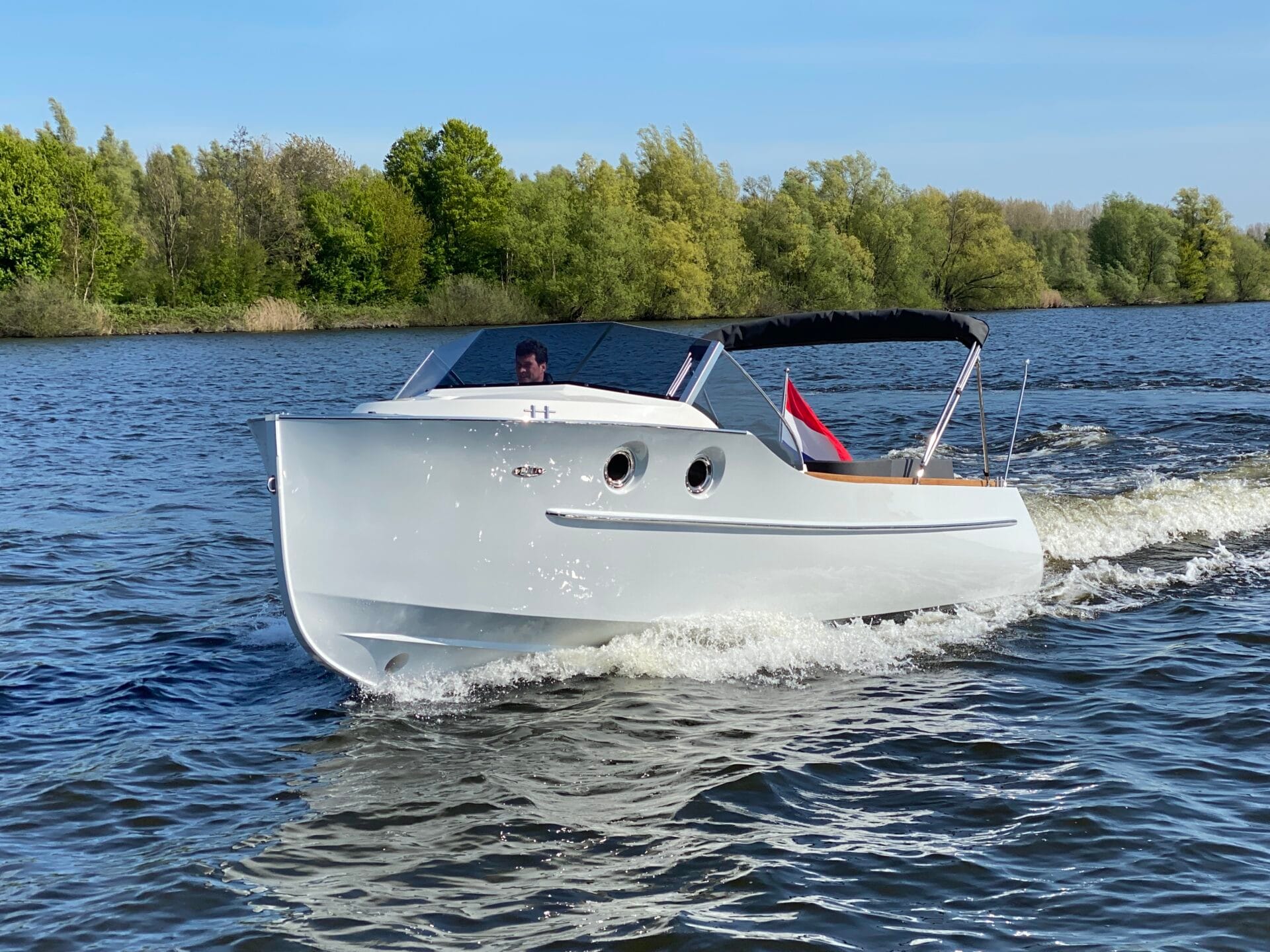 Oud Huijzer 700 Cabine