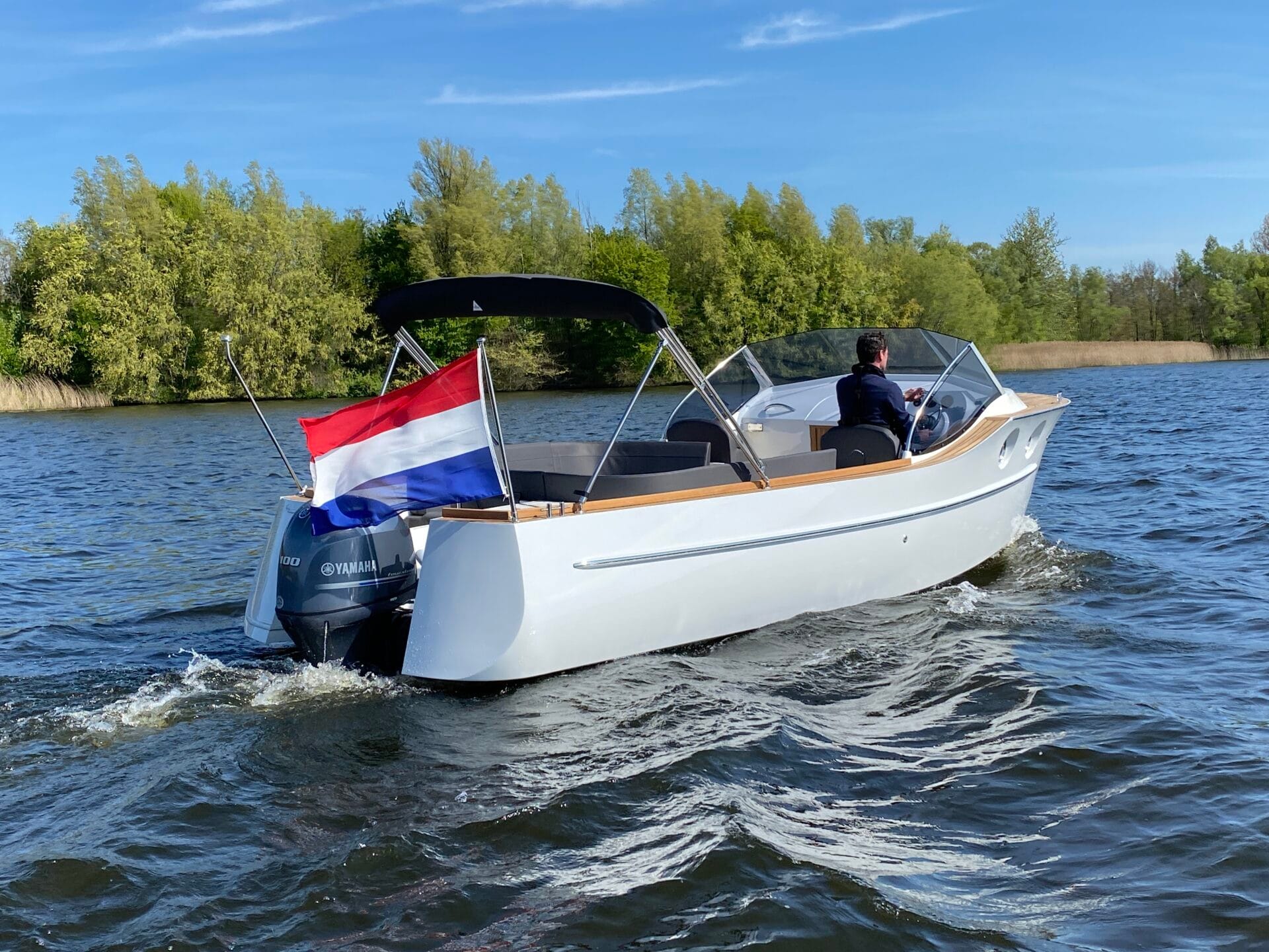 Oud Huijzer 700 Cabine