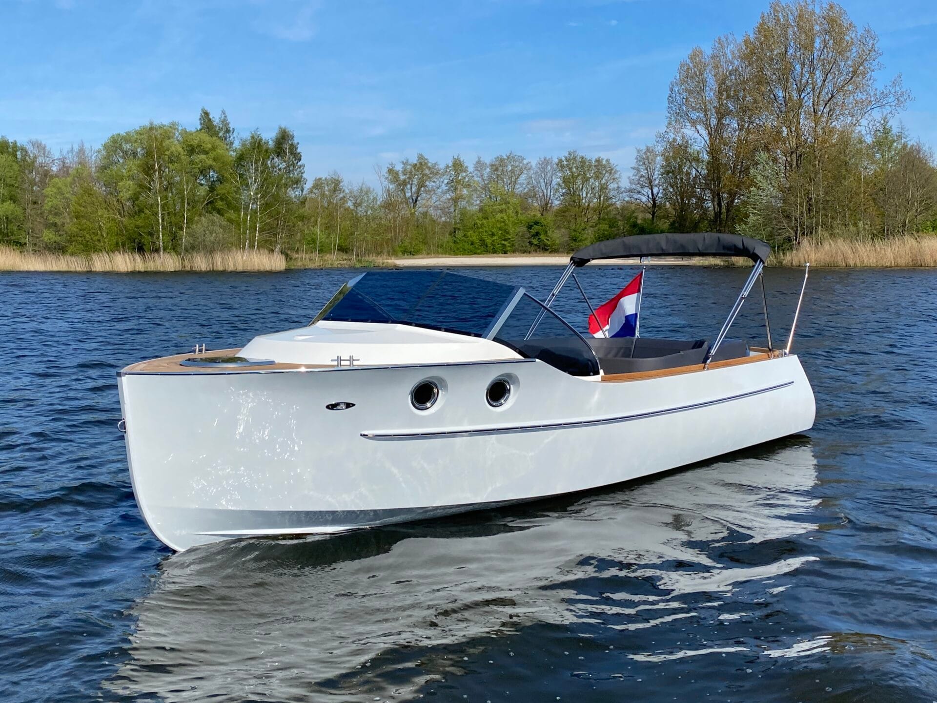 Oud Huijzer 700 Cabine