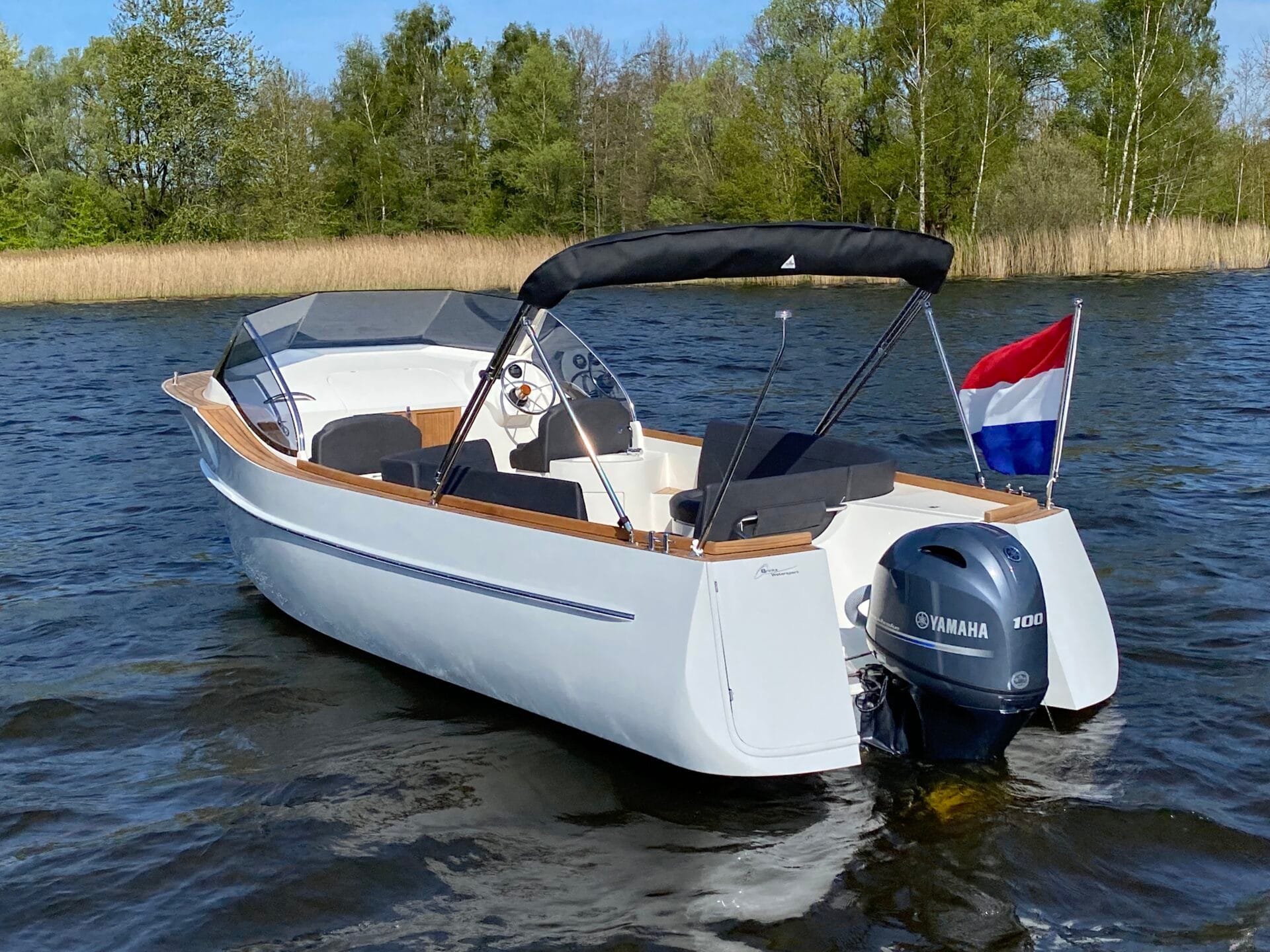 Oud Huijzer 700 Cabine