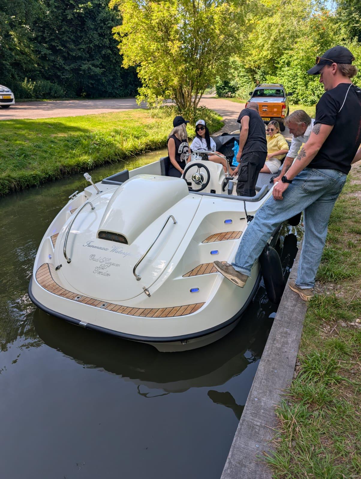Oud Huijzer 580 / 600 Tender – Nieuwstaat (2025) | Yamaha 25 pk | Zeer compleet