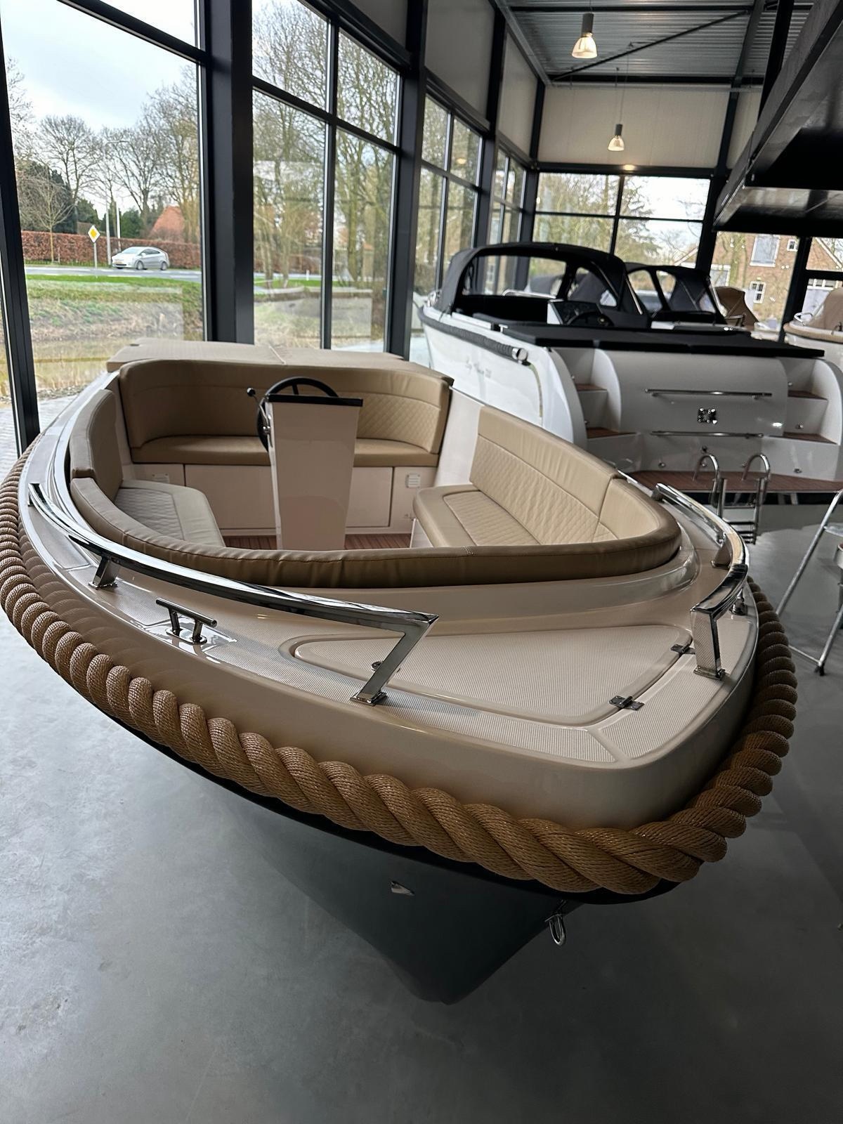Lago Amore 600 Tender - Suzuki 30pk - Buiskap - Afbeelding 11