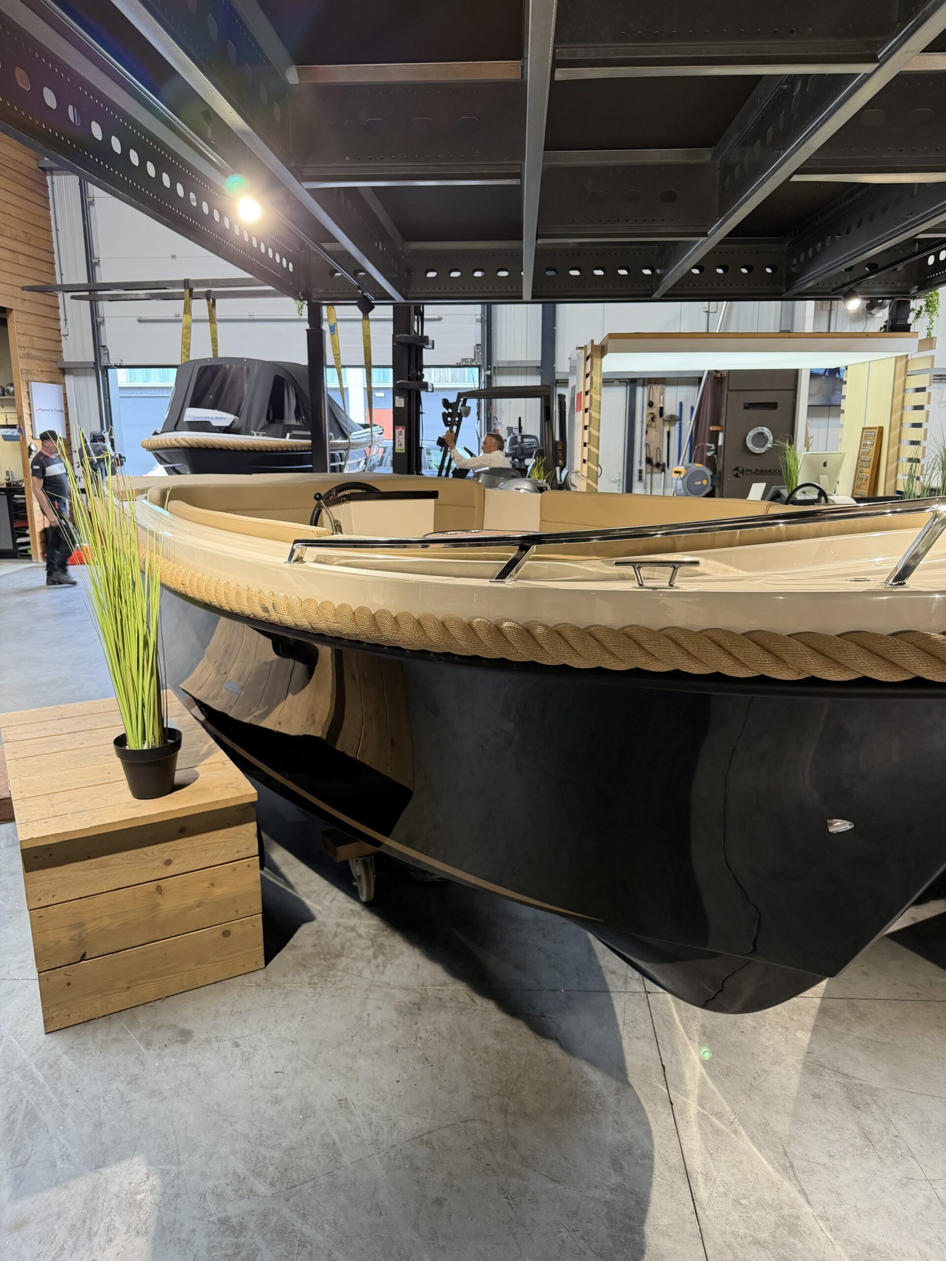 Lago Amore 600 Tender - Suzuki 30pk - Buiskap - Afbeelding 2