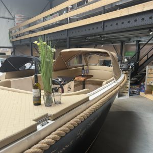 Lago Amore 600 Tender - Suzuki 30pk - Buiskap